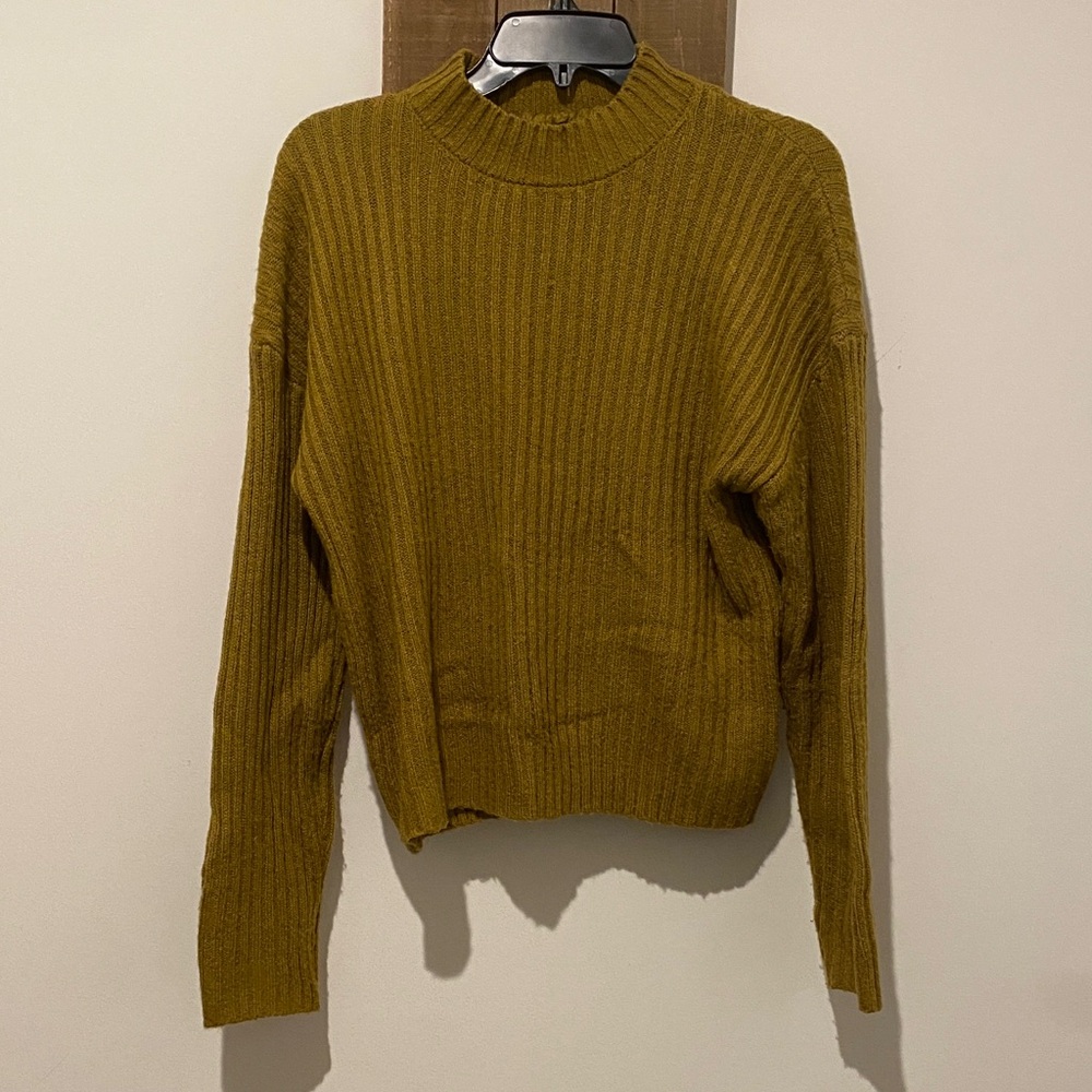 Forever 21 Olive Ribbed Crew Neck Sweater
